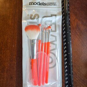 Models Own Make Up Brushes 5 FIVE Pack! Powder, Lip, Shading, Angled, Blending